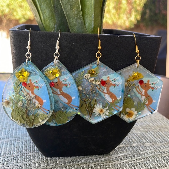 XMAS Pressed Flower Handmade Large Holiday Earrings Blue Rudolph Hexagon - Picture 11 of 11